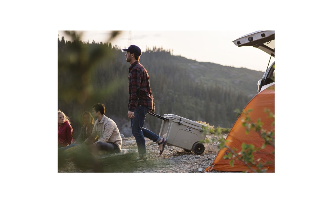 YETI TUNDRA HAUL HARD COOLER